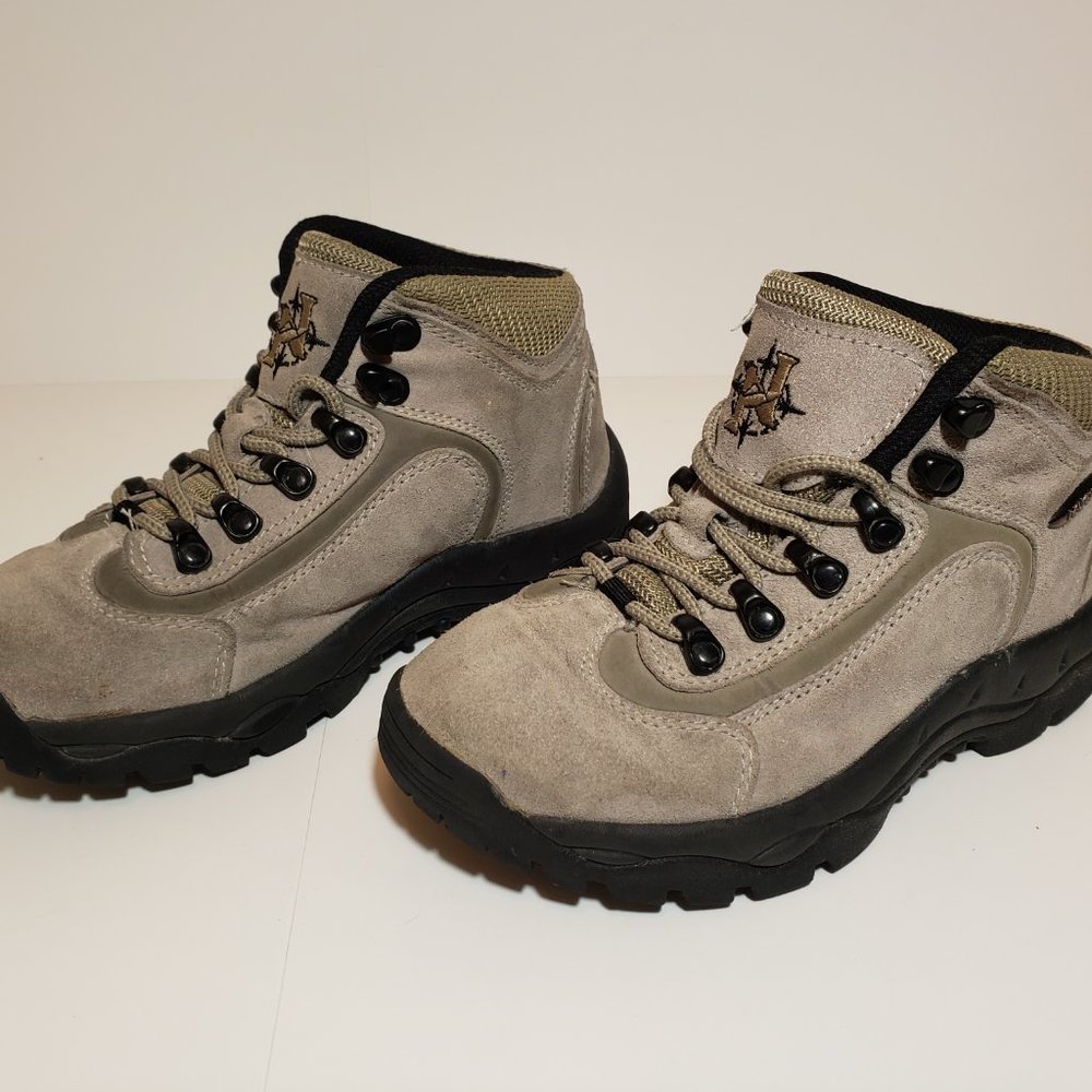 Nevados Women's Mid Light Brown/Black Hiking Boot Size 6